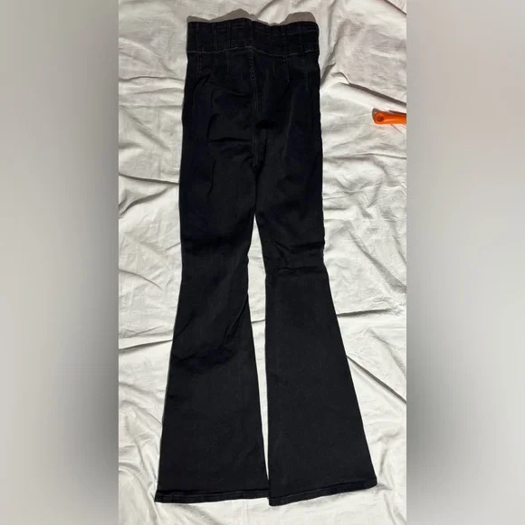 We The Free Jayde Flare Jeans            Size 26 ***Like New*** - Picture 6 of 11